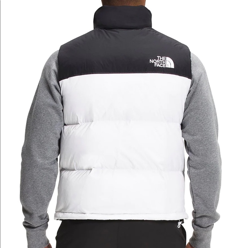 The North Face 1996 Nuptse Vest White🔥🔥🔥🔥🔥 - Picture 3 of 16